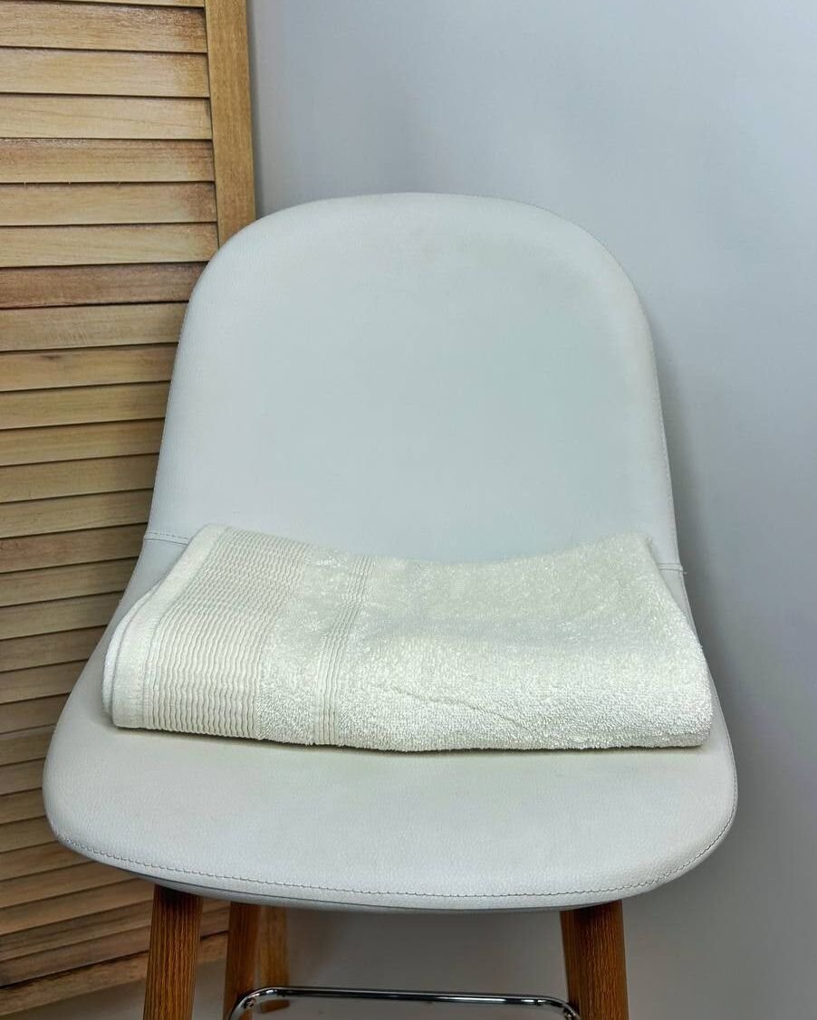 Prosop de baie Vegan Style gri din 100% bumbac, 70×135 cm — vedere frontală, Bumbăcel Moldova